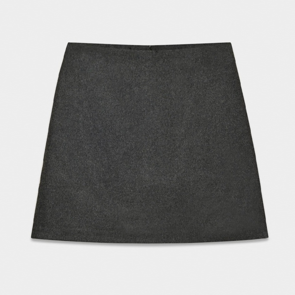 Aritzia Wilfred Wool flannel high-waisted A-line mini skirt size 2